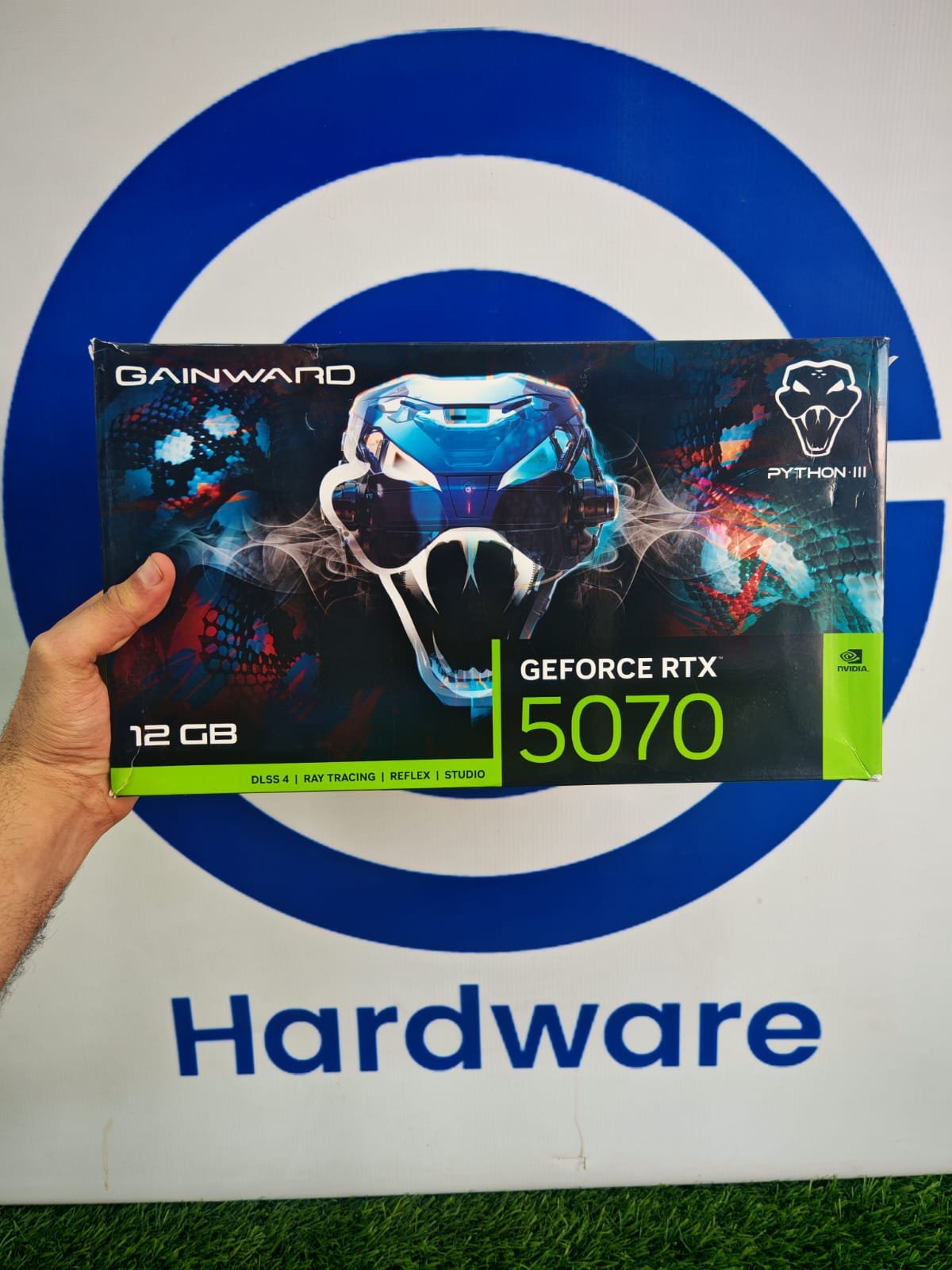 Graphic Card Nvidia Geforce Rtx 5070 12GB DDR7 Gainward Python III Black Trippl fan – New